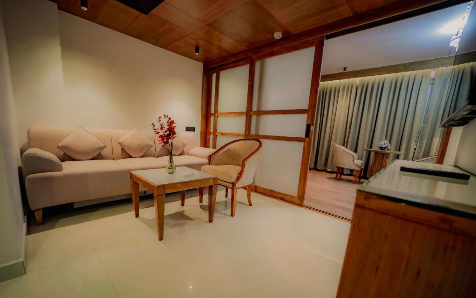 Hotel Cordial Sopanam Thiruvananthapuram Esterno foto