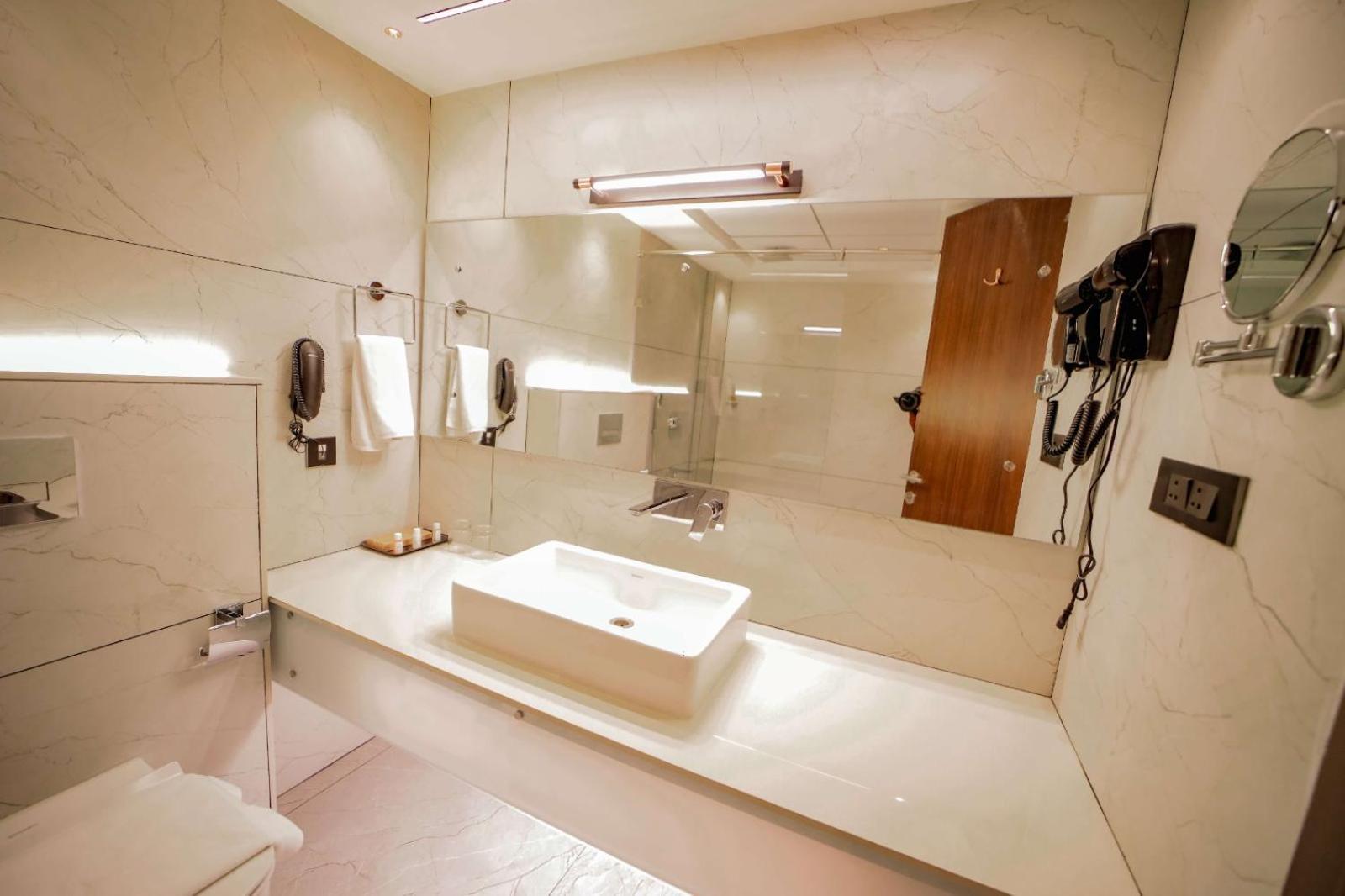 Hotel Cordial Sopanam Thiruvananthapuram Esterno foto